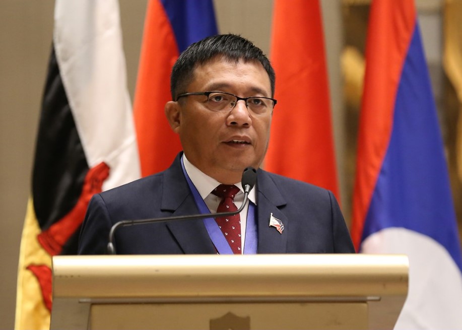 Department of Energy (DOE) Assistant Secretary Gerardo D. Erguiza, Jr. delivered the opening remarks in yesterday's ASEAN Centre for Energy and the Integrated Support Center for Nuclear Nonproliferation and Nuclear Security /Japan Atomic Energy Agency Seminar on Good Practices on Regional Cooperation in Nuclear Security held at the Shangri-la at the Fort Hotel in Bonifacio Global City, Taguig. The two-day event features discussions on nuclear safety and security, use of nuclear and radioactive sources, nuc