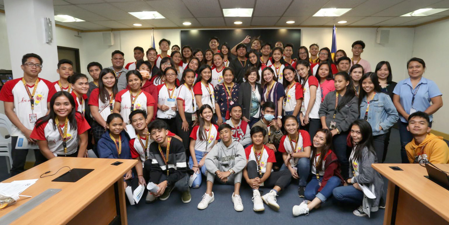 INFORMED AND ENERGIZED: Around 60 students from PhilTech - Tanay participated in the Energy Briefing conducted by the DOE-Consumer Welfare Promotion Office last Wednesday (23 October) at the DOE's headquarters in Taguig City.