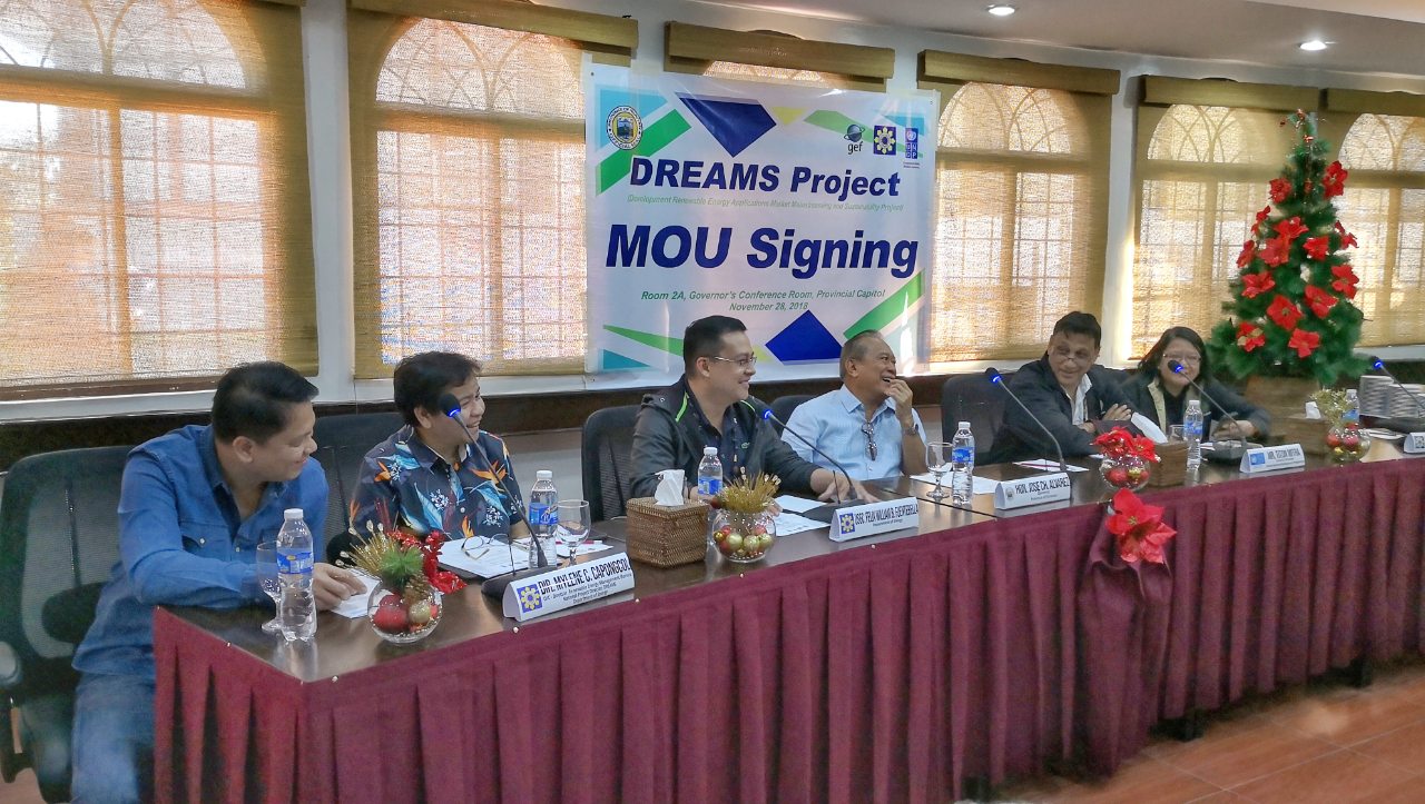 In photo (from left) are DREAMS Project Assistant National Project Director and Chief of the National Renewable Energy Board Gaspar Escobar; DREAMS Project National Project Director and OIC - Director of the DOE - Renewable Energy Management Bureau Mylene Capongcol; DOE Undersecretary Felix William B. Fuentebella; Palawan Governor Jose Chavez Alvarez; UNDP Country Director Titon Mitra; and UNDP Program Manager Floradema Eleazar.