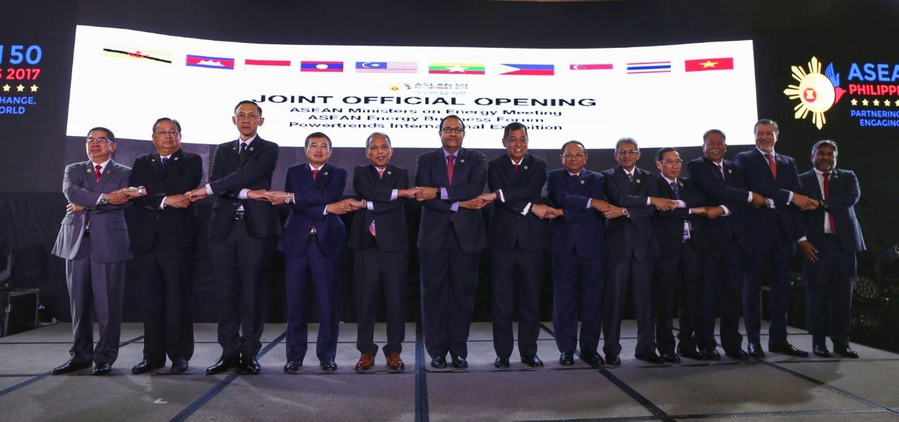 Joint Opening of the 35th ASEAN Ministers on Energy Meeting (AMEM) and Associated Meetings family photo.