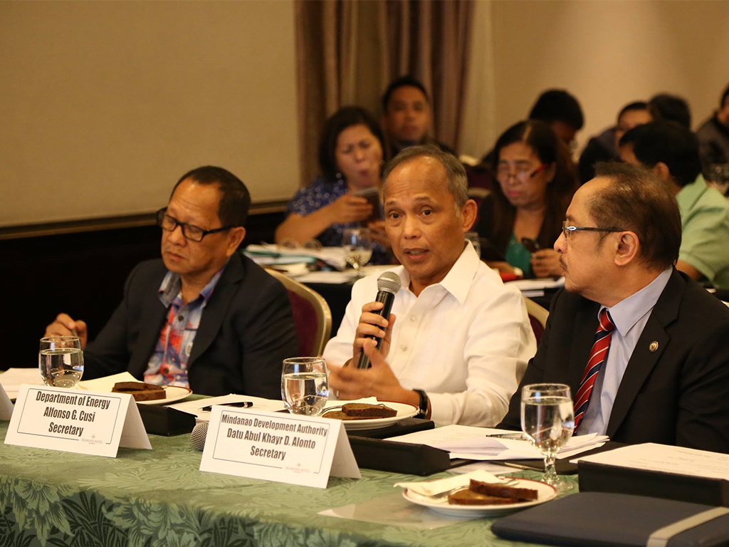Speaking before the 8th Mindanao Power Monitoring Committee Principals Meeting held in Manila on Tuesday (Nov. 15), Energy Secretary Alfonso G. Cusi stressed the need to come up with a cohesive policy direction for the island of Mindanao to ensure reliable and stable power supply.