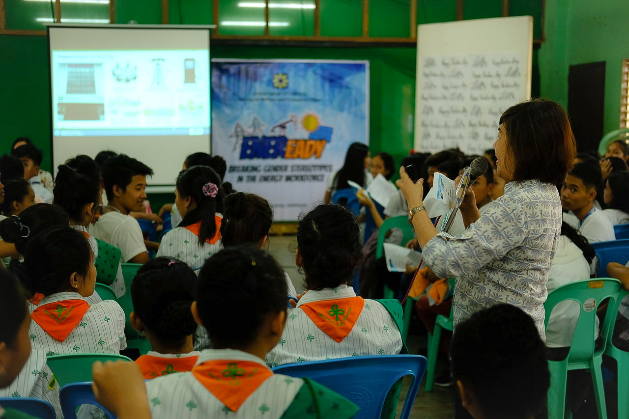 Helen B. Arias, Division Chief of the Department of Energy (DOE) Consumer Welfare and Promotion Office, encourages students of Lourdes National High School to pursue science, engineering and technology courses in the ENEReady program held in Bohol last October 16.