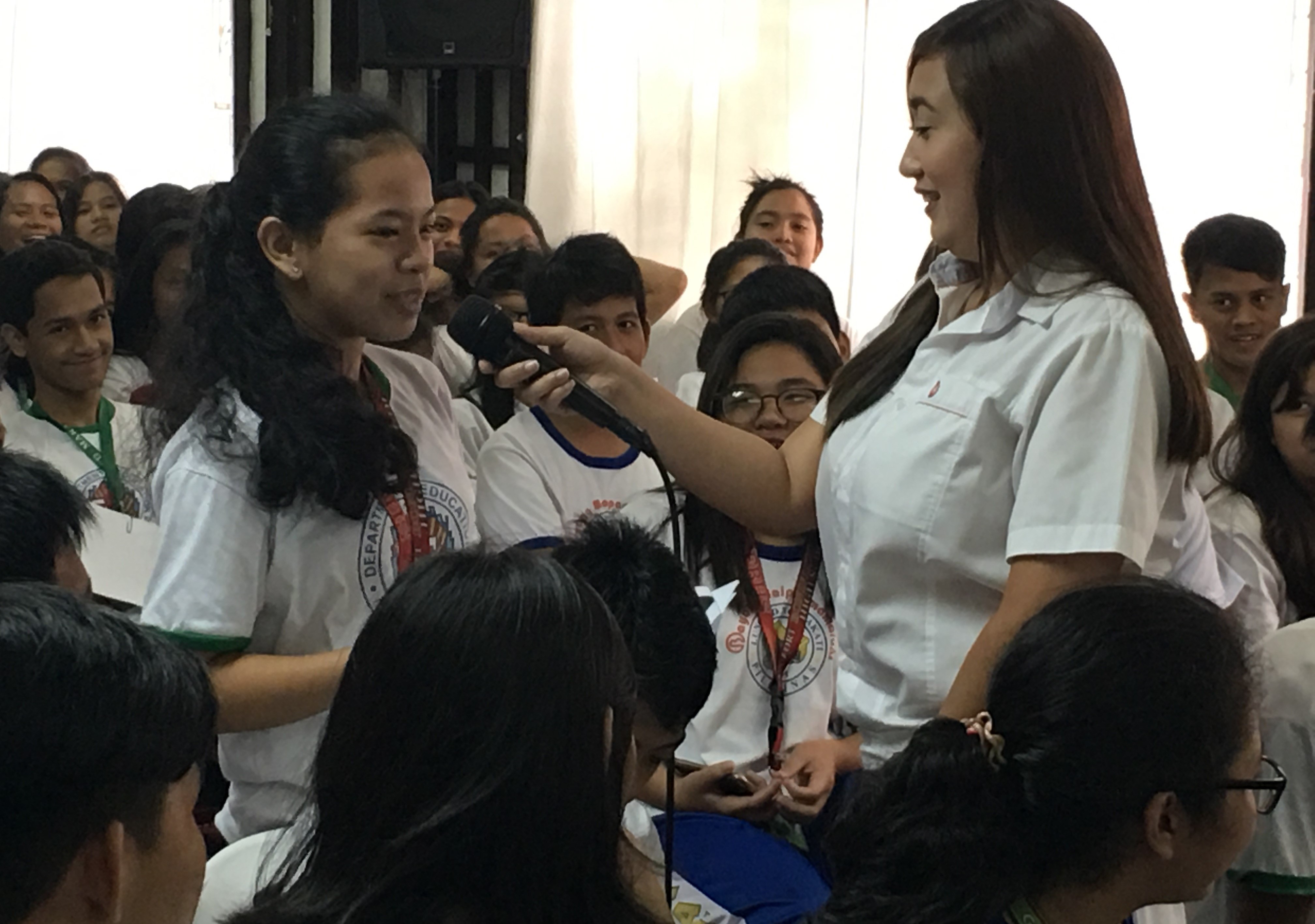 DOE’s resource speaker for its ENEREADY project, Engr. Katrina Mae S. Royo of MERALCO, asked the students about their perception on women working in the energy sector, which drew several responses. According to them, the energy sector is a man’s world and available jobs present more challenges to women than men.