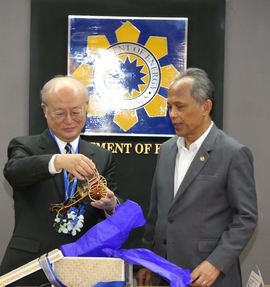 International Atomic Energy Agency (IAEA) Director General Yukiya Amano and Department of Energy (DOE) Secretary Alfonso G. Cusi meet to discuss the safe, secure and peaceful utilization of nuclear energy on Thursday (8 February) at the DOE Conference Room.
