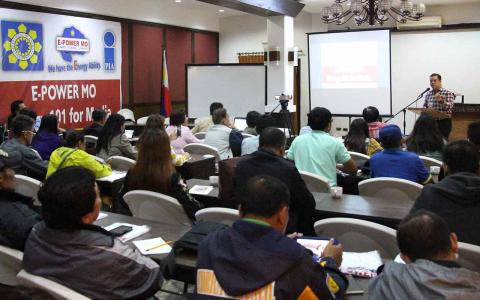 ENERGY 101: Department of Energy (DOE) Undersecretary Felix William B. Fuentebella delivers the keynote address on behalf of Secretary Alfonso G. Cusi during the E-Power Mo: Energy 101 for Media last July 23 in Tagaytay City.