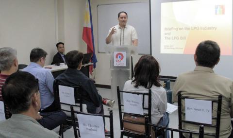 E-SAFETY MO CAMPAIGN HITS THE LPG INDUSTRY: Department of Energy (DOE) Assistant Secretary Leonido J. Pulido III and LPG industry participants conduct a site visit to LPG Refilling and Cylinder Manufacturing plants.