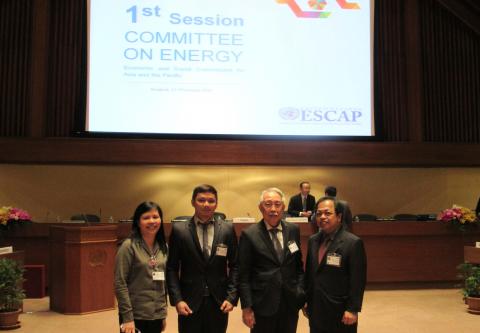 HIGH LEVEL MEET: DOE Undersecretary Jesus Cristino P. Posadas (2nd from right) who led the Philippine energy sector’s delegation, discussed the country’s energy infrastructure resiliency agenda before the First Session of the UNESCAP Committee on Energy last 17 January in Bangkok, Thailand. In photo are members of the DOE delegation: (from left) DOE-Investment Promotion Office Supervising Investment Specialist Hazel O. Vicencio, DOE- Energy Policy and Planning Bureau (EPPB) Science Research Specialist Micha