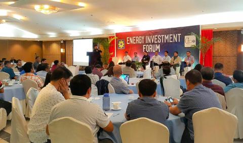 Participants of the Department of Energy's (DOE) investment forum  aired their questions about the regulatory processes, policies, financing and benefits, among other concerns about energy projects in Mindanao.